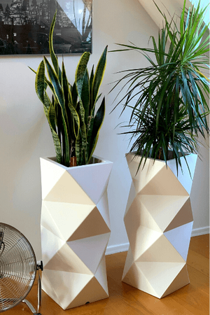 Asti 78 cm vysoký moderní květináč s policí, corten